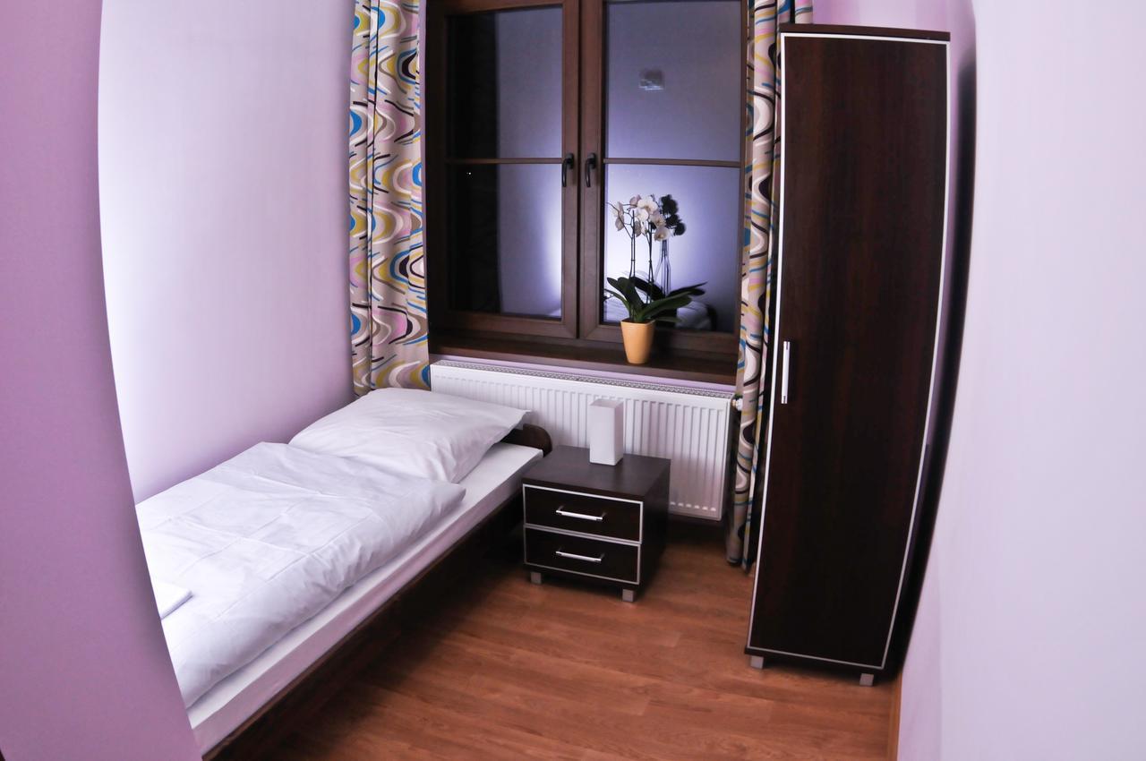 Big City Hostel Wrocław Buitenkant foto